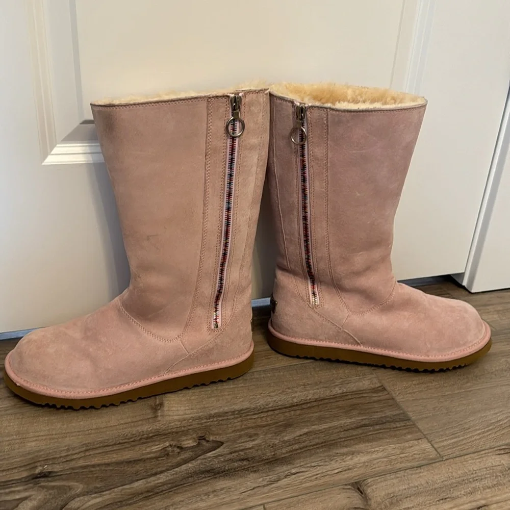 UGG Australia Hayden Pink Suede Rainbow Side Zip Boots SN 5655